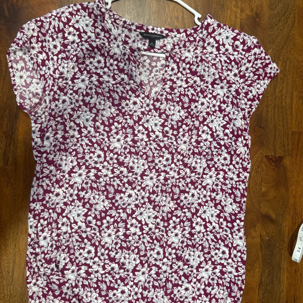 Banana Republic Burgundy and White Floral Blouse